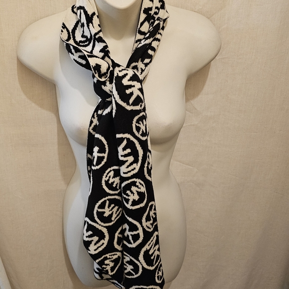 Michael kors reversible logo scarf - Picture 1 of 1